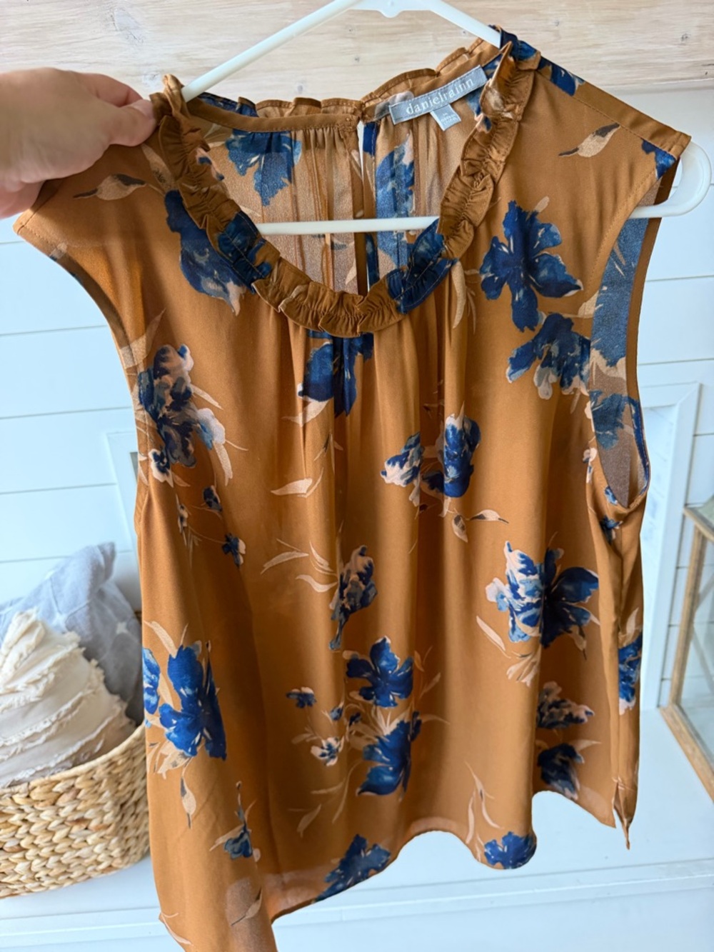 Daniel Rainn Rust Brown Floral Ruffle-Neck Sleeveless Top